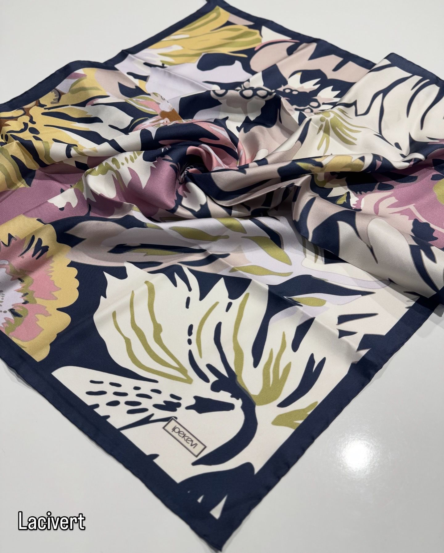 İPEKEVİ NİHAVENT EŞARP