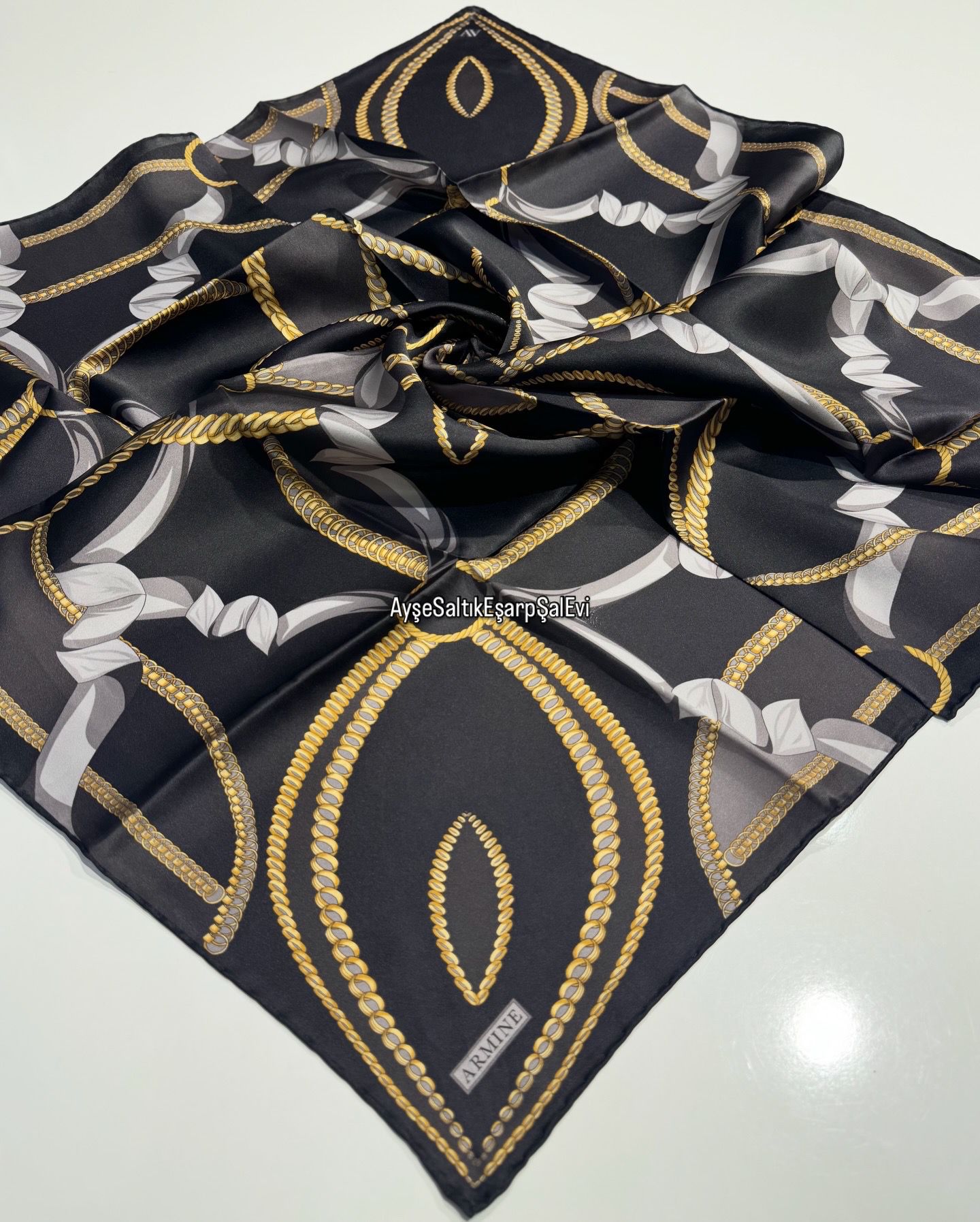 ARMİNE İPEK EŞARP