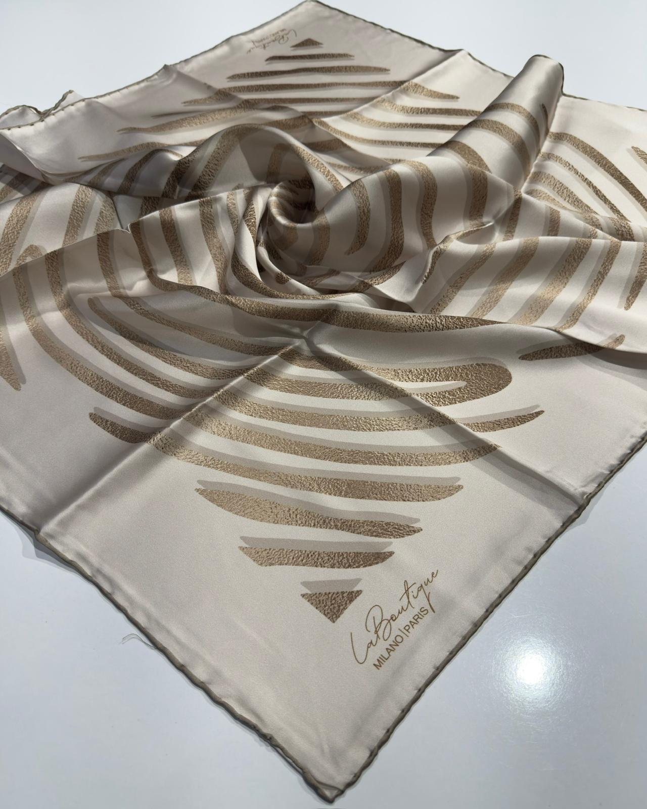 LA'BOUTIQUE İPEK EŞARP