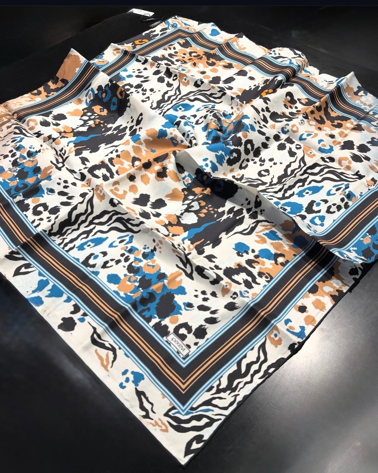 İPEKEVİ SİYAH BEYAZ MODA BAHÇESİ TWILL İPEK EŞARP