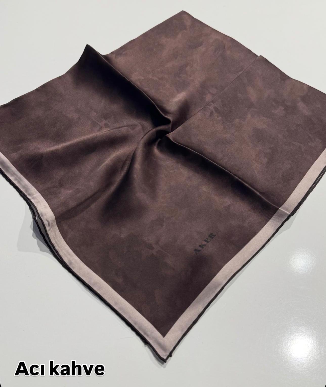 AKER BULUT DESEN İPEK EŞARP