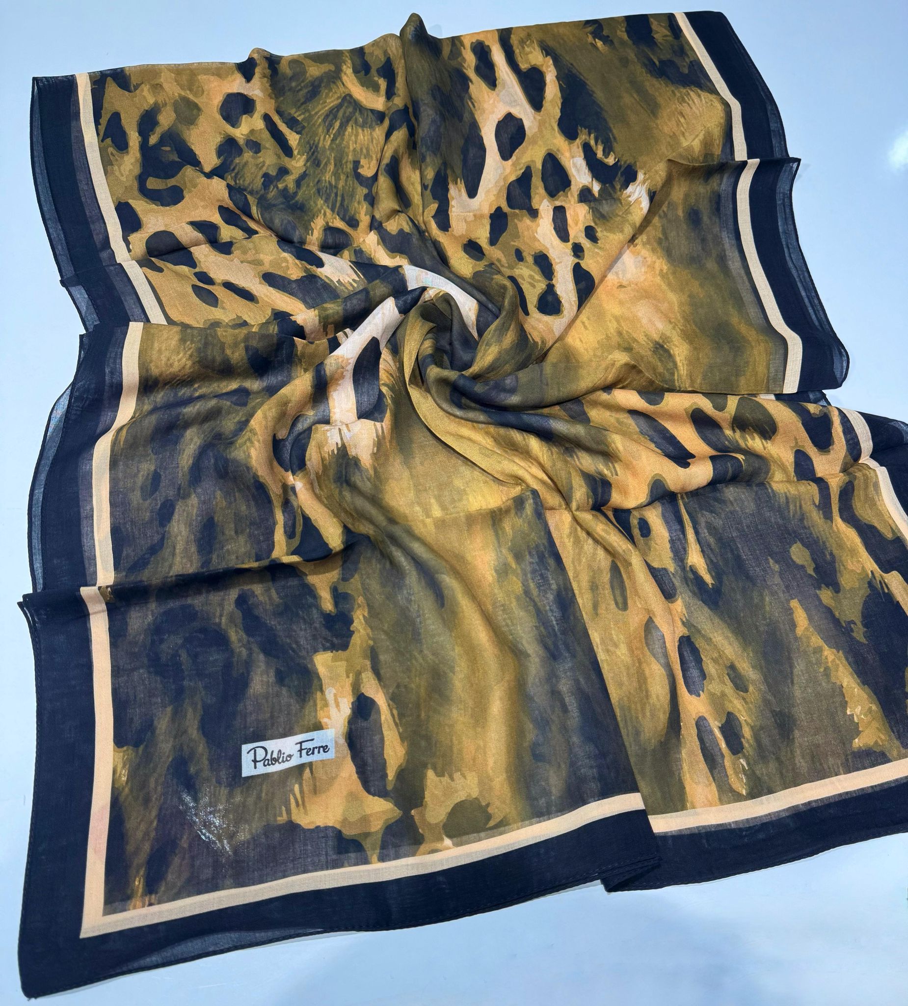 PABLİO FERRE TENSEL ŞAL