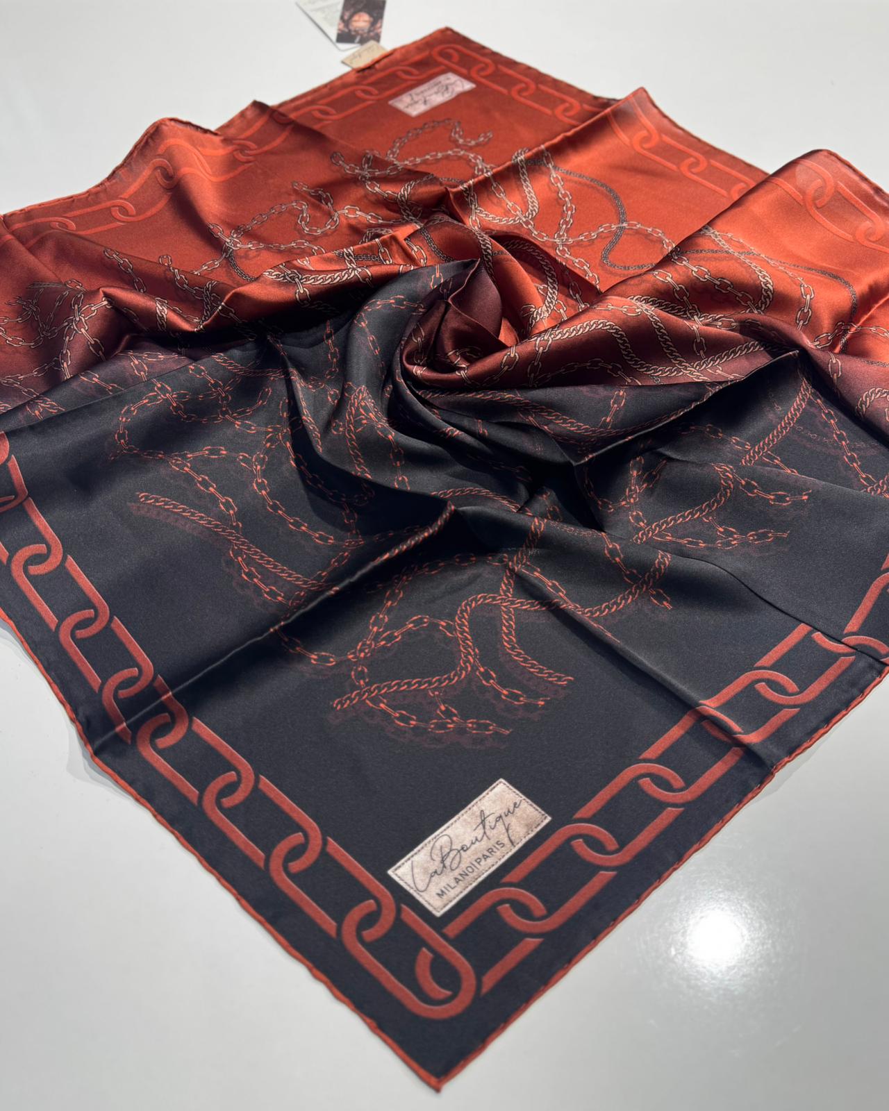 LA'BOUTIQUE İPEK EŞARP
