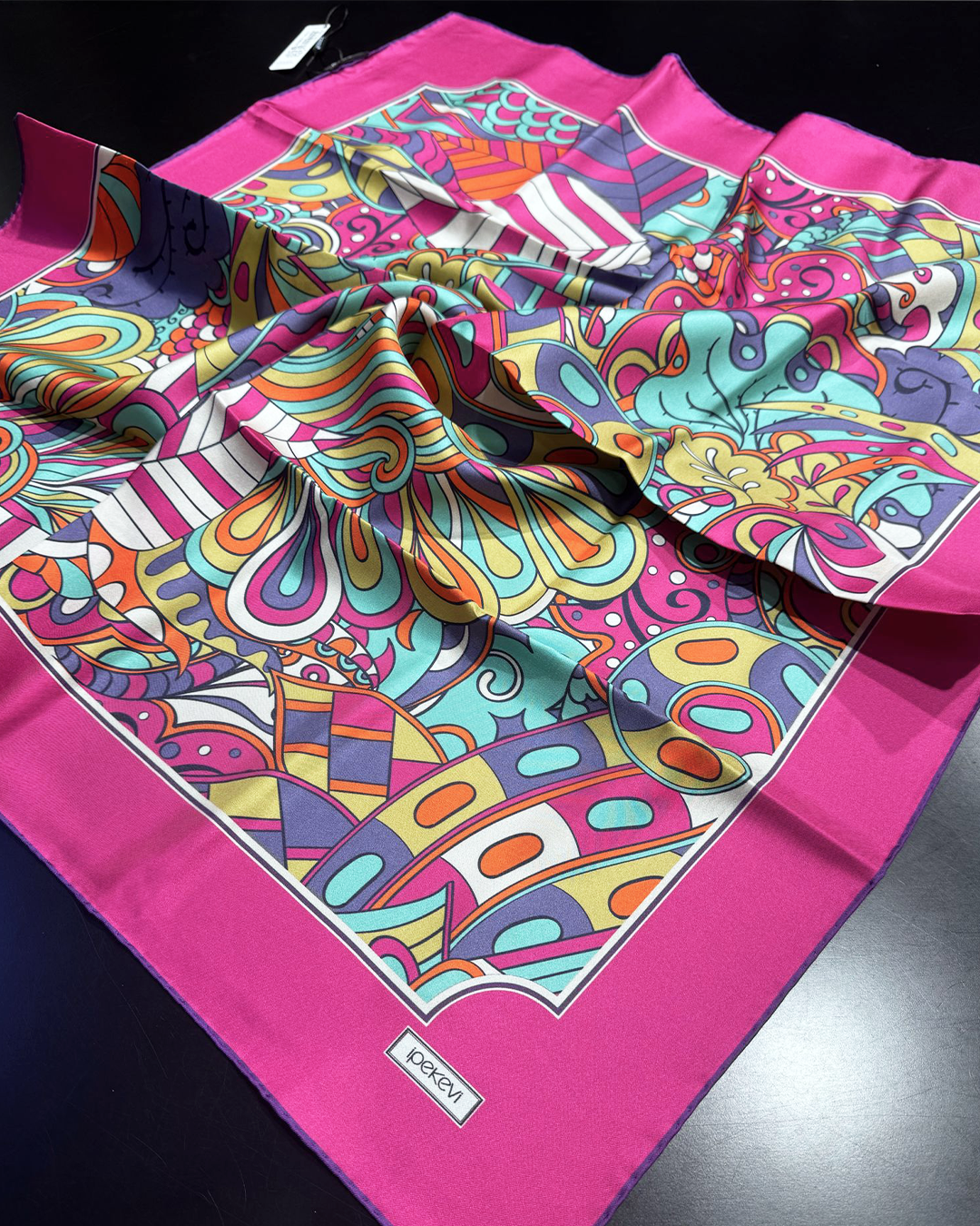 Fuşya Karnaval Eşarp